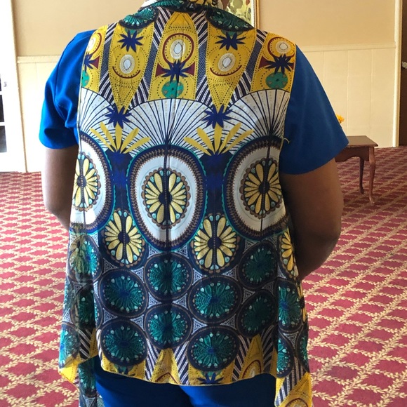 Shawls and ponchos - Picture 2 of 8